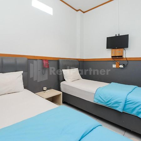 Ian Hotel Jaksa Mitra Reddoorz Jakarta Exterior foto