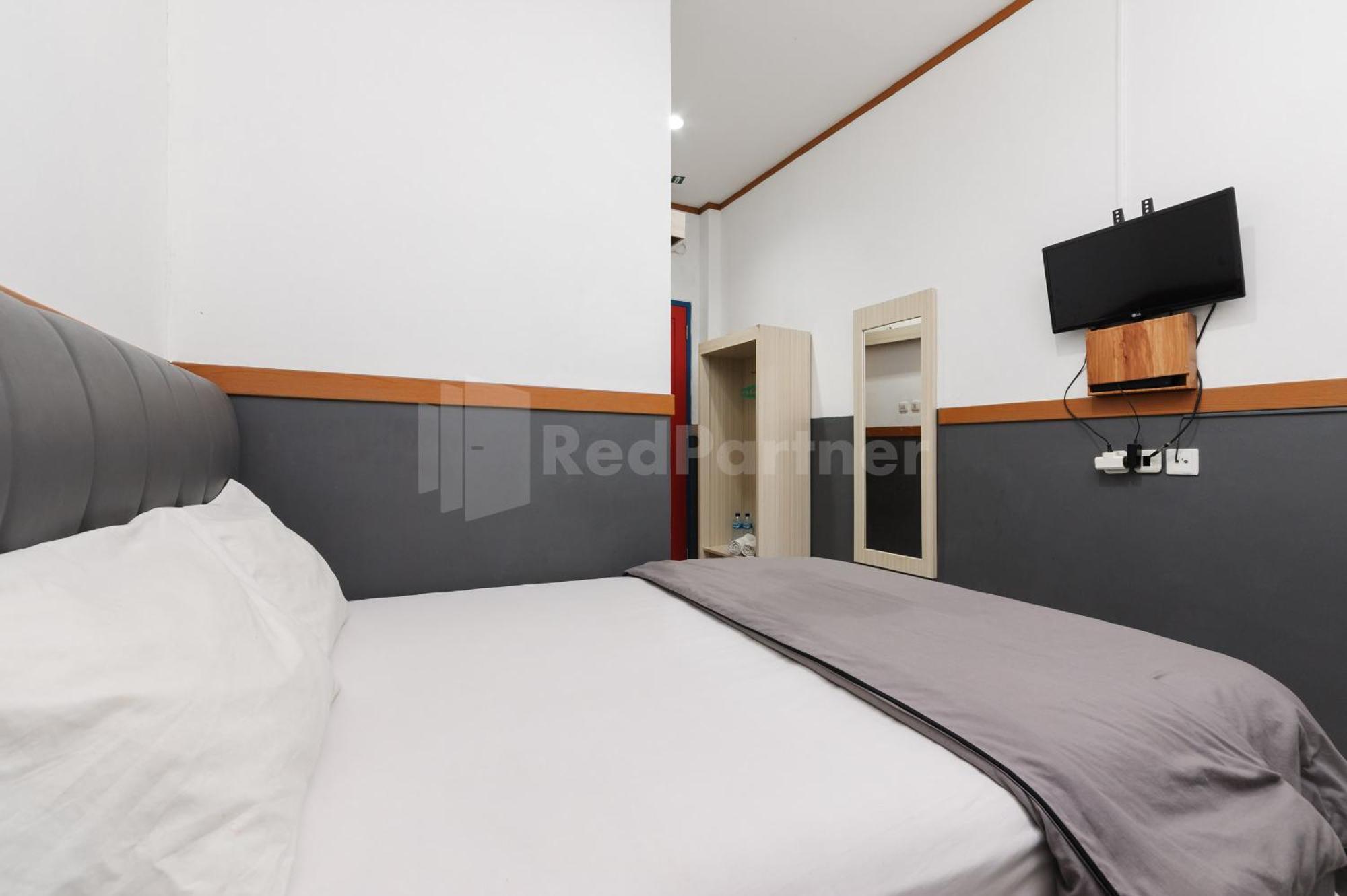 Ian Hotel Jaksa Mitra Reddoorz Jakarta Exterior foto