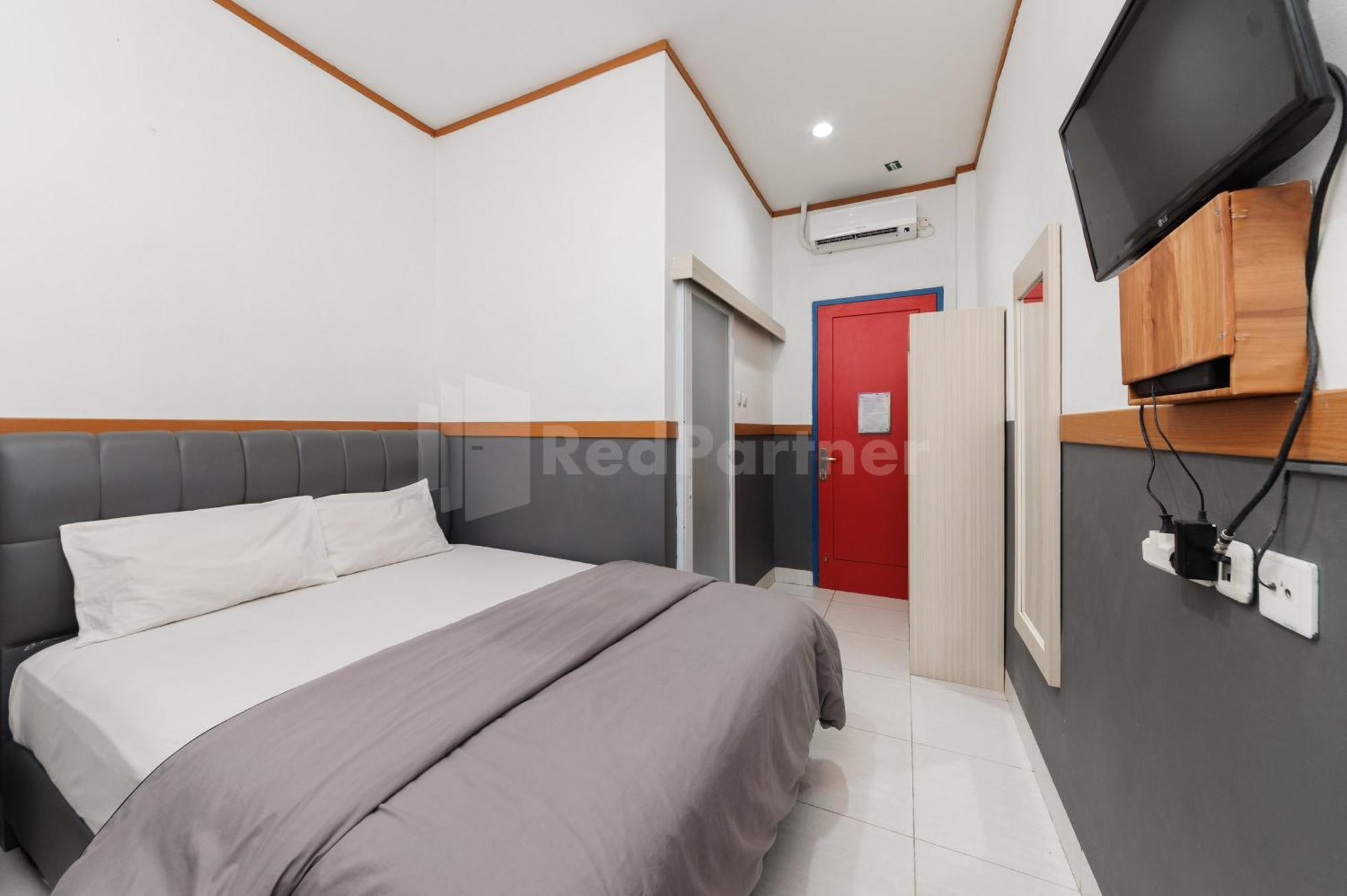 Ian Hotel Jaksa Mitra Reddoorz Jakarta Exterior foto
