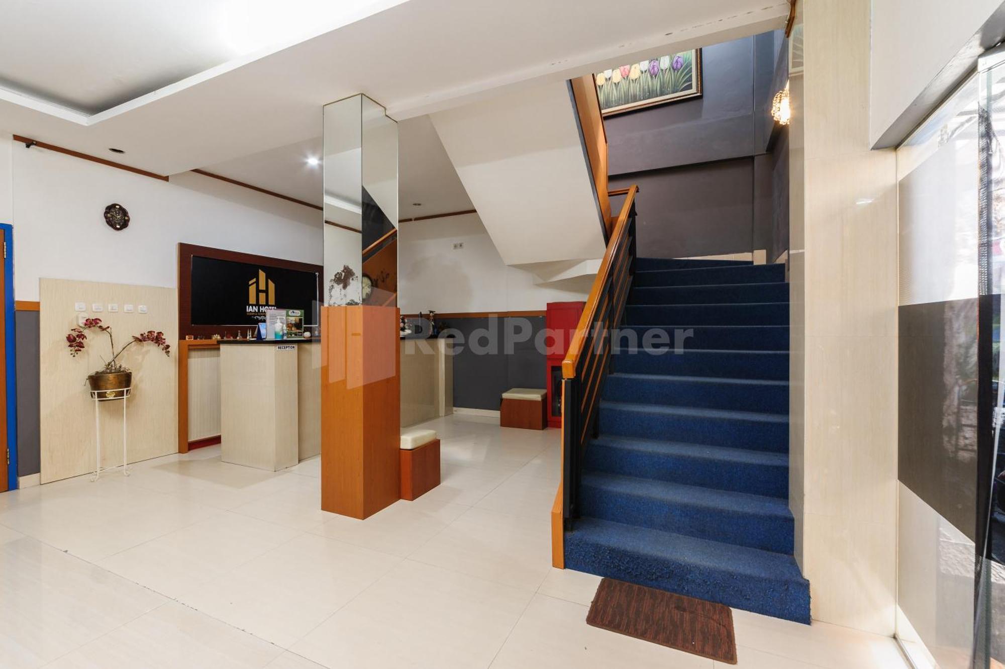 Ian Hotel Jaksa Mitra Reddoorz Jakarta Exterior foto